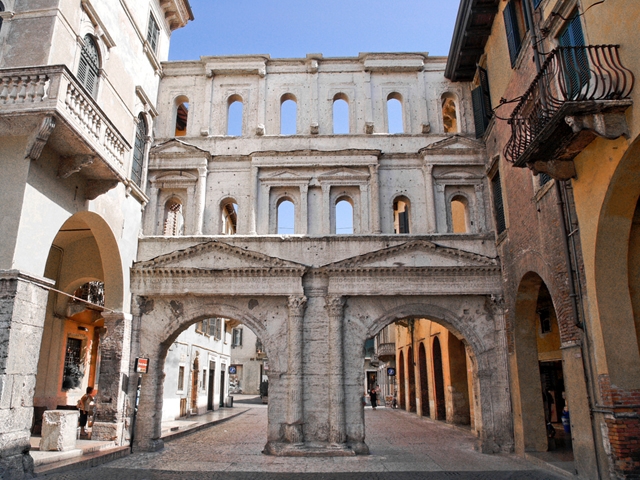 Porta Borsari